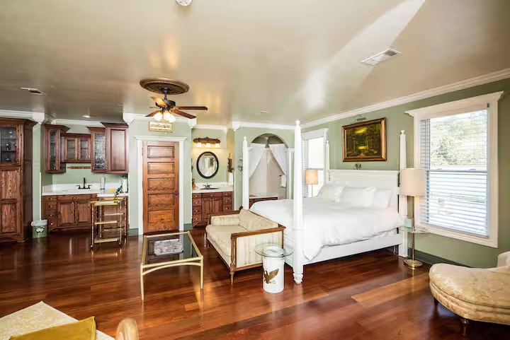 Green Serene Suite detail